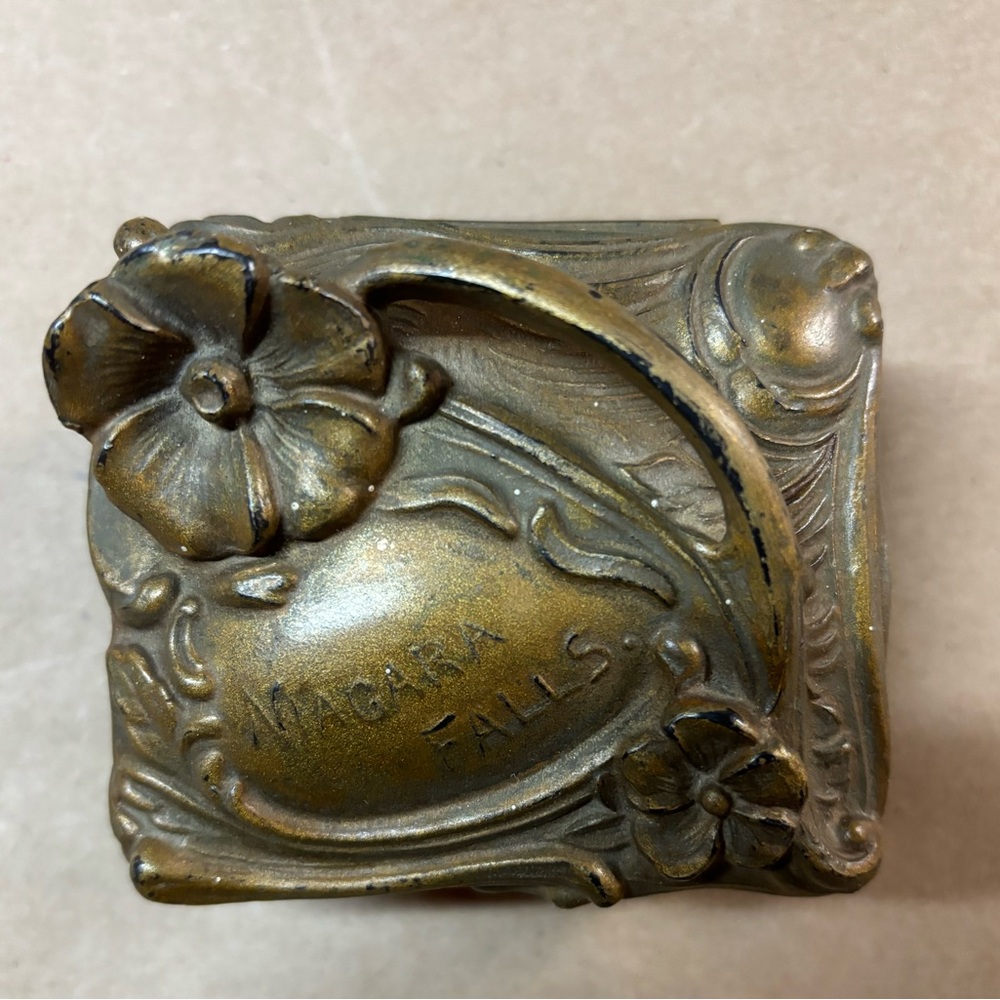 TRINKET BOX